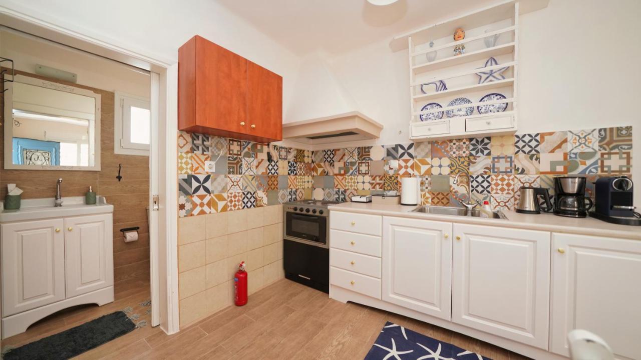 Elli Apartment Ermioni Bagian luar foto