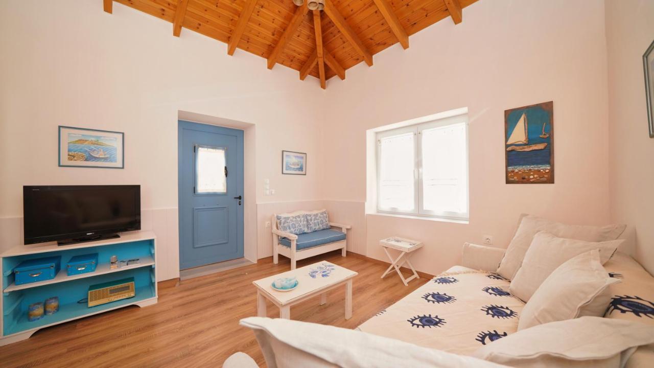 Elli Apartment Ermioni Bagian luar foto
