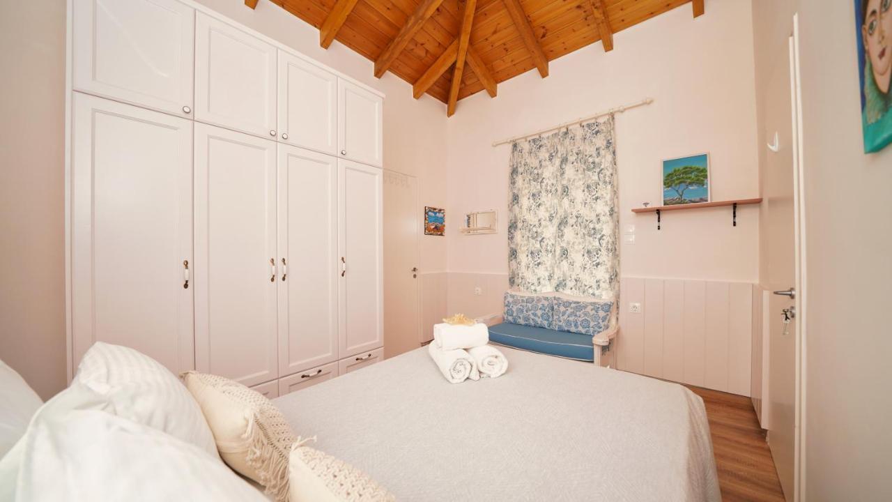Elli Apartment Ermioni Bagian luar foto